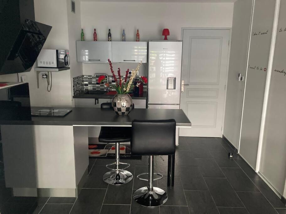 Magnifique Studio Tout Equipe Classe 2 Etoiles Appartement Saint-Leu Buitenkant foto