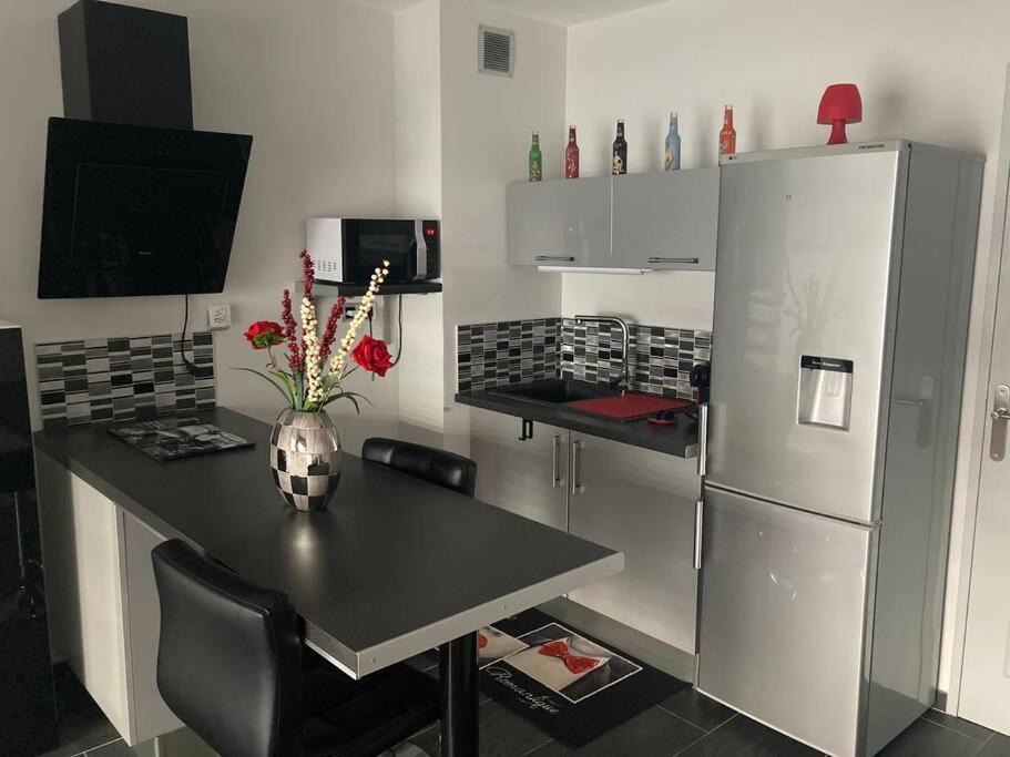 Magnifique Studio Tout Equipe Classe 2 Etoiles Appartement Saint-Leu Buitenkant foto